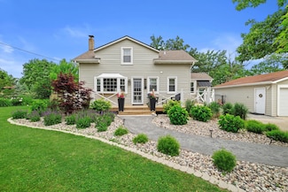 15236 County Line Rd, Sturtevant, WI 53177