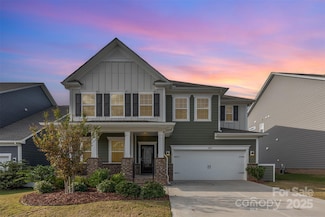 4033 Whipcord Dr, Waxhaw, NC 28173