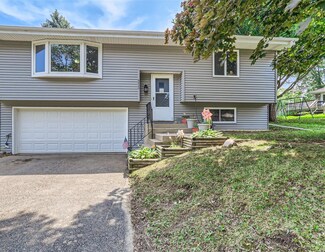 6820 Dallas Ln N, Osseo, MN 55311