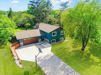 2908 Crestwood Dr NE, Alexandria, MN 56308