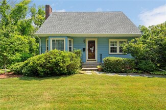246 Mendon Rd, North Smithfield, RI 02896