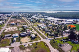 506 N Copeland Ave, Everglades City, FL 34139