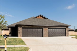 7504 Redbud Villas Ct Unit A&B, Oklahoma City, OK 73169