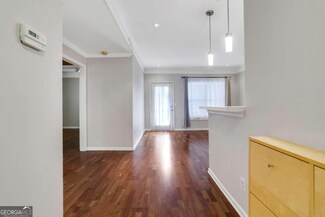 2700 Pine Tree Rd NE Unit 2215, Atlanta, GA 30324