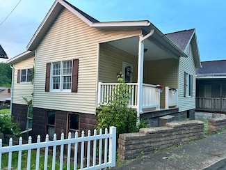 108 Bridge St, Fairmont, WV 26554
