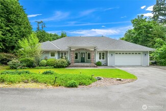 146 E Welcher Rd, Coupeville, WA 98239