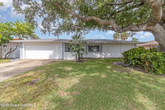 55 Yacht Haven Dr, Cocoa Beach, FL 32931