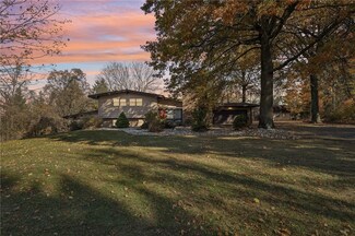 3410 Overland Dr, Irwin, PA 15642
