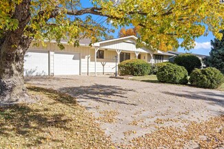 212 Elm St, Moundridge, KS 67107
