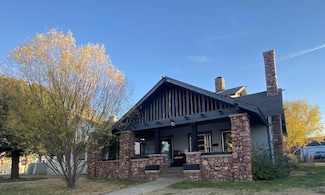 204 E 13th St, Ellis, KS 67637