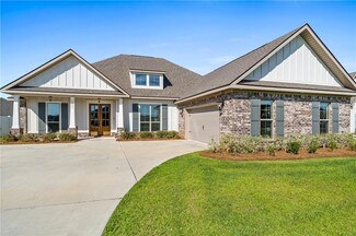 10817 Secretariat Blvd, Daphne, AL 36526