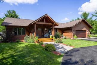 32433 Cedar St, Pequot Lakes, MN 56472