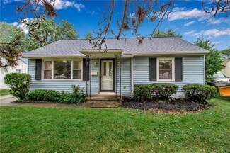 497 Lakewood Pkwy, Buffalo, NY 14226