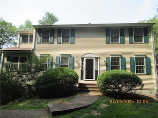 31 Estate Dr, Exeter, RI 02822