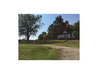 6609 Montgomery Rd, Mound City, KS 66056