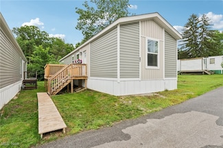 8323 Eagle Rd Unit 37, Kirtland, OH 44060