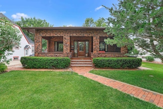 320 E 9th St, Hastings, NE 68901