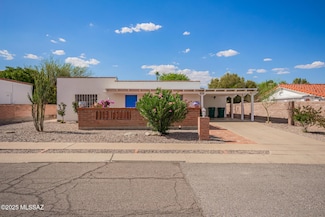 434 S Vista Del Rio, Green Valley, AZ 85614