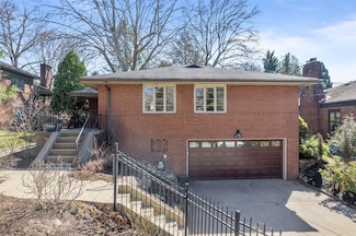 5618 Bartlett St, Pittsburgh, PA 15217