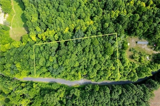 2571 Seal Rd, Marcellus, NY 13108