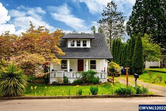 512 Norway St, Silverton, OR 97381