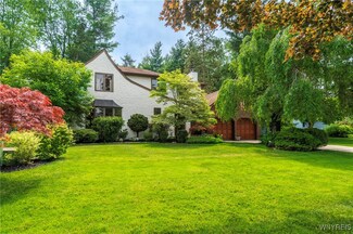 55 Twilight Ln, East Amherst, NY 14051