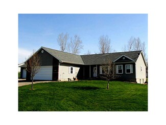 5057 Schwiebert Dr, Walker, IA 52352