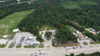 6019 W Davis St, Conroe, TX 77304