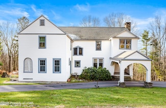 570 Oak Ln, Mountain Top, PA 18707