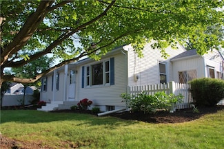 44 Quail St, Cumberland, RI 02864