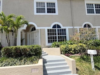 232 Columbia Dr, Tampa, FL 33606