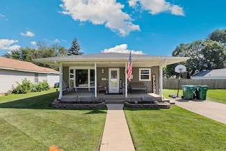 306 E 9th St, Rock Falls, IL 61071