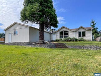 2504 W 16th St, Port Angeles, WA 98363