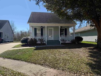 9390 Pascagoula Dr, Baton Rouge, LA 70810