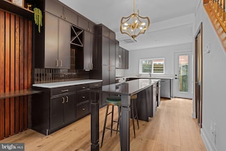 732 Salter St, Philadelphia, PA 19147