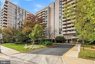 4141 N Henderson Rd Unit 314, Arlington, VA 22203