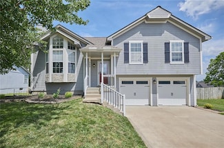 209 S Pelham Path, Raymore, MO 64083