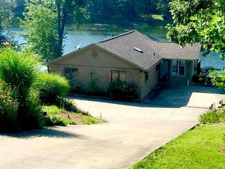 298 W Pine Dr, Santa Claus, IN 47579