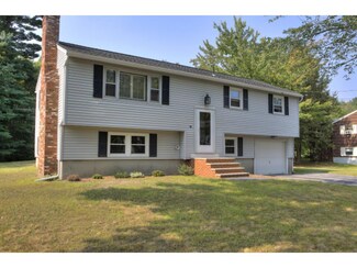 17 Woodbury St, Salem, NH 03079