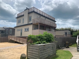 7 Atlantic Ave, East Islip, NY 11730