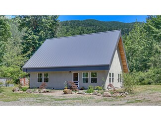 22246 Hiawatha Rd, Rhododendron, OR 97049