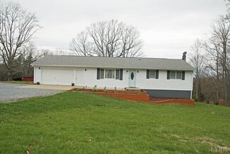 4393 Blue Ridge Dr, Gretna, VA 24557