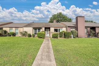 8660 Maplecrest Dr, Houston, TX 77099