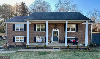 4260 Padgett Dr, Haymarket, VA 20169