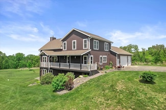 10800 Clay Hill Rd, Mount Horeb, WI 53572