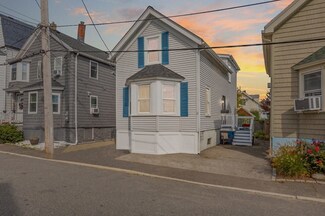 13 Beacon St, Salem, MA 01970