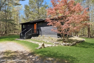 25 Upper Cherrytown Rd, Kerhonkson, NY 12446