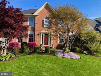 8527 Silverview Dr, Lorton, VA 22079