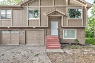 14033 Dornoch St, Grandview, MO 64030