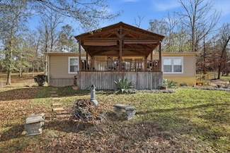 126 Batton Lake Dr, Mendenhall, MS 39114